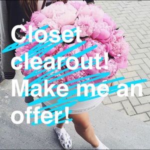 Need to make room in my closet- make me a reasonable offer!👗👚🧣